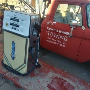 Meet your Posher, Gilbert